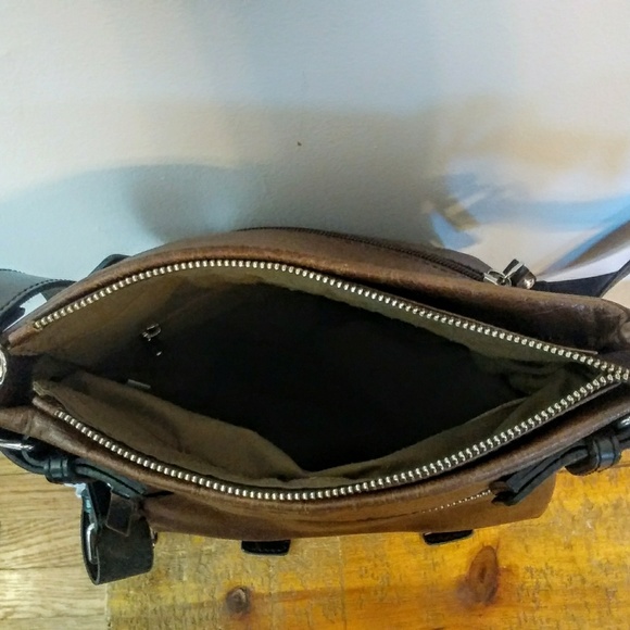 Tano Leather Crossbody Bag - Picture 6 of 7